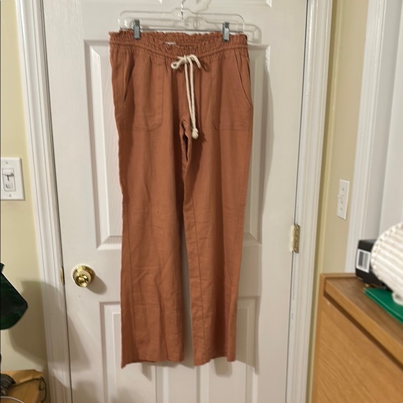 Roxy Casual Tan Pants - Picture 1 of 3